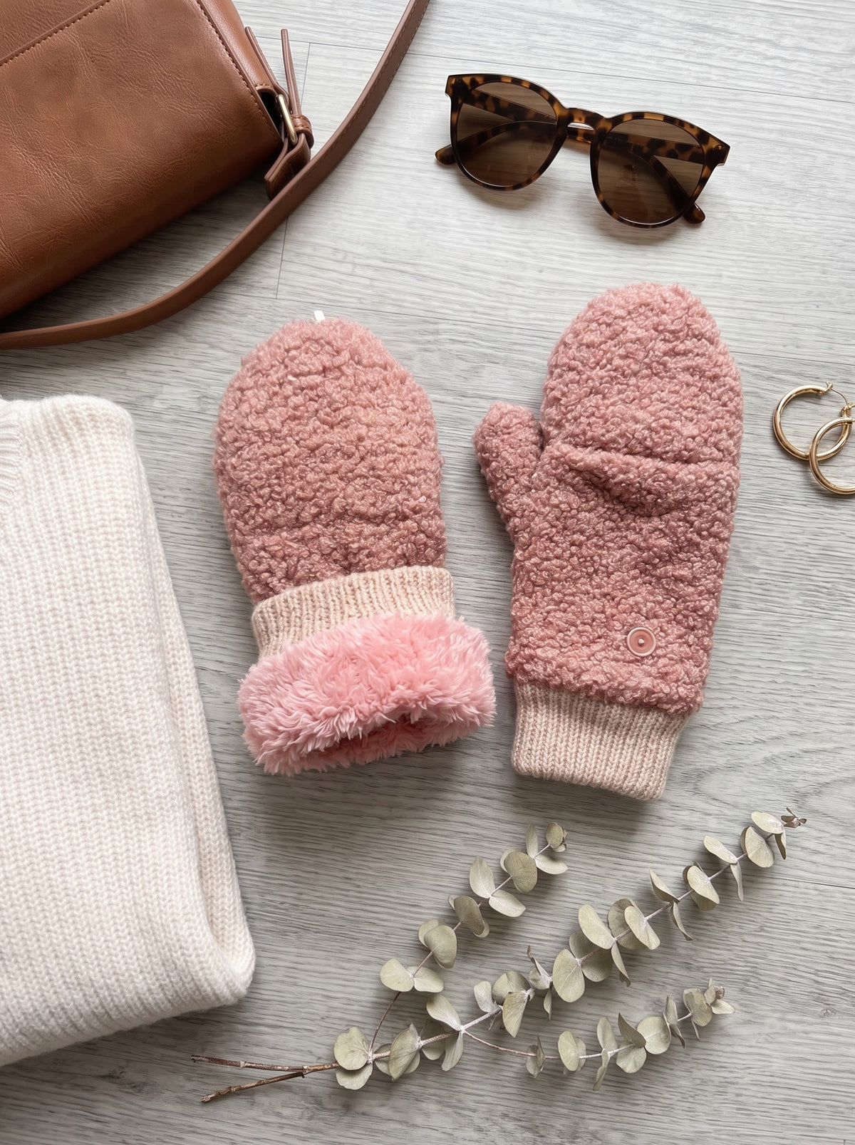 Rose Ridge Bouclé Mittens